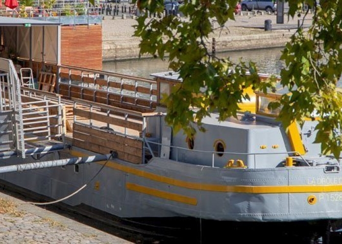 Location d'une péniche à Nantes au bord de l'erdre pour une soirée d'entreprise 