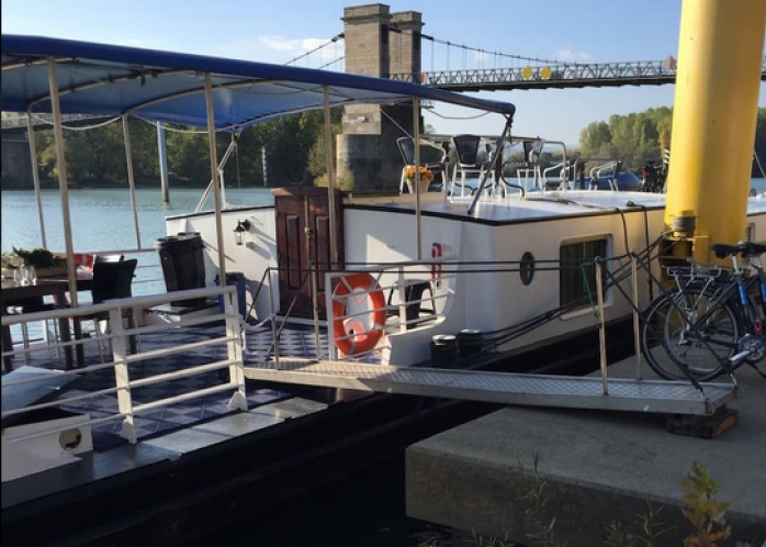 Séminaire sur une péniche à Lyon et Activités culinaires