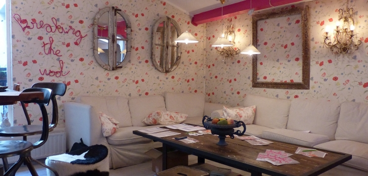 team building street art paris